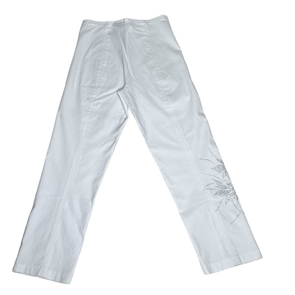 NWOT KAVELI Silver Floral Embellishments Front Slit White Ankle Pants Size 14 - Picture 2 of 16